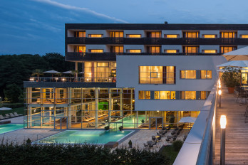 Spa Resort Styria Falkensteiner Aussenansicht Bad Waltersdorf